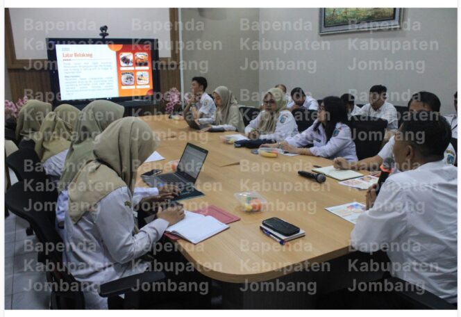 
					Rapat koordinasi dan evaluasi realisasi kepatuhan pejak makanan dan minuman (mamin) Pemkab Jombang, Rabu 11 Maret 2926. Foto: jombangkab.go.id