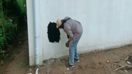 Pelaku membobol dinding bangunan di sudit kamar mandi, masuk ke kantor KDMP. Gedung masih kosog. Pelaku memreteli instalasi listrik, termasuk membongkar MCB di dua gedung KDMP desa Ringinlarik, 8 Maret 2026. Foto: ist