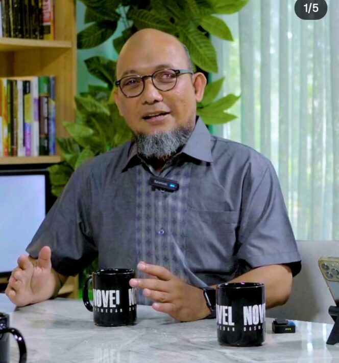 
					Novel Baswedan, mantan penyidik KPK, korban penyiraman air kers. Foto: Instagram@novelbaswedanofficial
