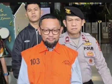 Lebaran kurang tiga hari, Selasa 17 Maret 2026, KPK menahan  Ishfah Abidal Aziz, alias Gus Alex, adalah tokoh Nahdlatul Ulama (NU) yang menjabat Staf Khusus Menteri Agama pada 2020-2024. Foto: ist