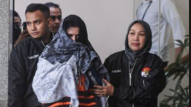 Bupati Lamongan, Jawa Terngah, Fadia Arafiq saat tiba di kantor KPK. Foto: antara