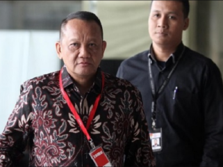 Mertua dan manentu sama-sama diajukan ke meja hijau kasus TPPU dan Gratfikasi, (Kanan) Nurhadi mantan sekretaris MA, dan menantunya Rezky Herbiyono. Foto: dok/antara