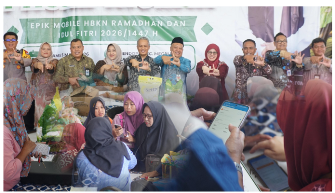 
					Suasana program Pasar Murah EPIK Mobile (Efektif, Pasokan, Intervensi, Keterjangkauan),di kecamatan Megaluh, Kabupaten Jombang pada Kamis (5/3) pagi. Foto: jombangkab.go.id