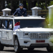 Inilah mobil Maung buatan pindad seharga Rp 1 miliar dengan kekuatan khusus anti peluru, kalah jauh harganya dengan mobil dinas Gubernur Kaltim, Rudi Mas'ud Range Rover Autobilography Rp 8.5 miliar. Foto: Ist