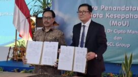 Direktur Utama RSCM Supriyanto Dharmoredj menandatangani Nota Kesepahaman (MoU) dengan Komisaris Utama SCL Group Lee Kyoung Ryul pada Senin (27/4). Penandatanganan kerja sama ini menjadi langkah strategis dalam memperkuat pengembangan layanan diagnostik modern berbasis teknologi serta memperluas jejaring kolaborasi kesehatan antara Indonesia dan Korea Selatan. 


Artikel ini telah tayang di Tribunnews.com dengan judul Metode Deteksi Dini Kanker Terbaru Ada di Indonesia, Pemeriksaan Melalui Sampel Darah, https://www.tribunnews.com/kesehatan/7823001/metode-deteksi-dini-kanker-terbaru-ada-di-indonesia-pemeriksaan-melalui-sampel-darah?page=all&s=paging_new&utm_source=copilot.com.
Penulis: Rina Ayu Panca Rini
Editor: Anita K Wardhani