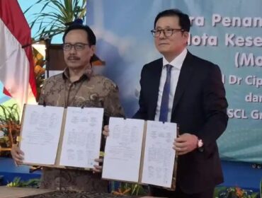 Direktur Utama RSCM Supriyanto Dharmoredj menandatangani Nota Kesepahaman (MoU) dengan Komisaris Utama SCL Group Lee Kyoung Ryul pada Senin (27/4). Penandatanganan kerja sama ini menjadi langkah strategis dalam memperkuat pengembangan layanan diagnostik modern berbasis teknologi serta memperluas jejaring kolaborasi kesehatan antara Indonesia dan Korea Selatan. 


Artikel ini telah tayang di Tribunnews.com dengan judul Metode Deteksi Dini Kanker Terbaru Ada di Indonesia, Pemeriksaan Melalui Sampel Darah, https://www.tribunnews.com/kesehatan/7823001/metode-deteksi-dini-kanker-terbaru-ada-di-indonesia-pemeriksaan-melalui-sampel-darah?page=all&s=paging_new&utm_source=copilot.com.
Penulis: Rina Ayu Panca Rini
Editor: Anita K Wardhani