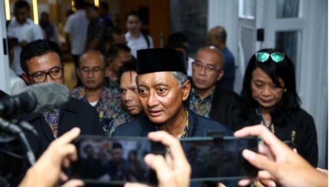 
					Menteri PU Dody Hanggodo