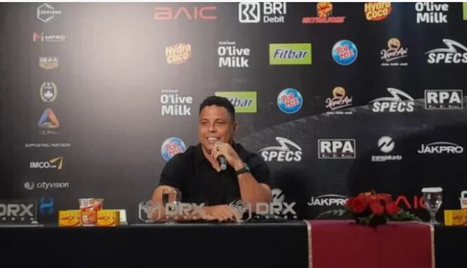 
					Ronaldo Nazario (Brasil)