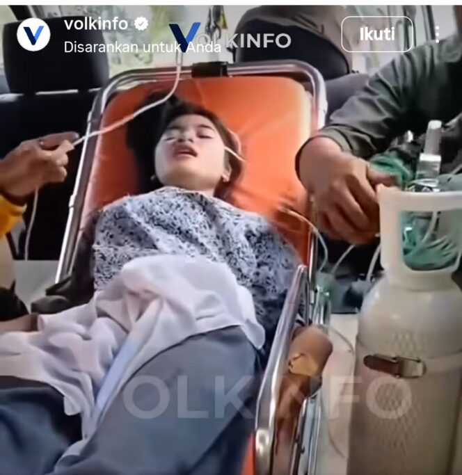 
					Santriwati MTs dan Ponpes Al Inayah, Cilegon alami keracunan setelah menyatap makanan dari MBG, Kamis 15 April 2026. Foto: Instagram@