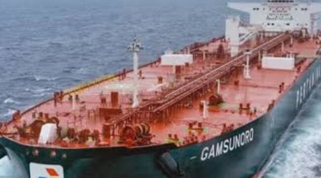 Kapal tanker Pertamina Gamsunoro seharga Rp 791,7 miliar, dikelola anak perusahaan PIS, dikontrakan ke pihak III, disewa sendiri oleh Pertamina untul angkut crude oil dari Saudi Arabia. Foto: ist