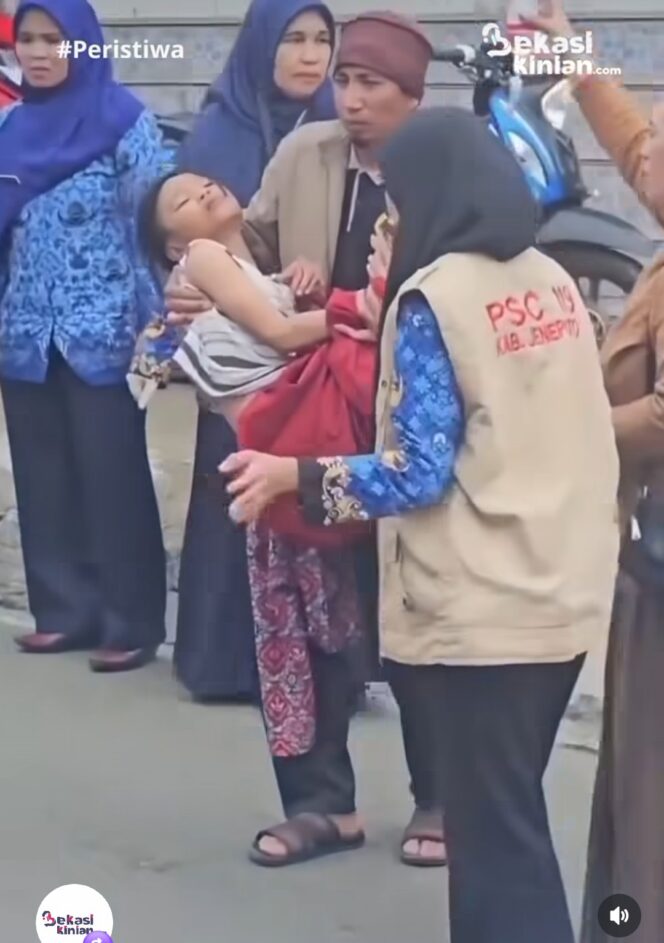 
					Sebanyak 23 siswa SDN7 Rubia, Jeneponto diangkut ke piskesmas, Kamis 23 April 2026, diduga keracunan menu MBG. Foto: instagram@bekasi_kekinian
