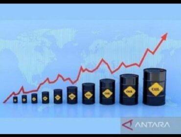 Ilustrasi kenaikkan harga minyak mentah dunia. Foto: antara