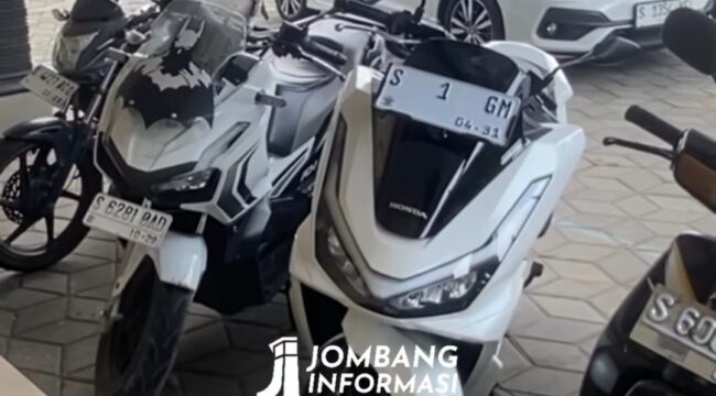 Kades Pucangsari, Gudo Jombang, M. Shony sudah belanja motor baru jenis PCX dapat harga Rp38,3 juta. Foto: Instagram@jombanginformasi