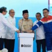 Presiden Prabowo bersams sejumlah menteri melakukan groundbreaking 13 proyek hilirisasi deng nilai investasi Rp116 triliun, tersebar di Jawa dan Indonesia Timur. Foto: instagram@presidenrepublikindonesia