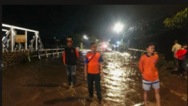 Inilah jembatan Buk Wedi, di Jl. Ir Juanda kota Pasuruan, yanfg setiap tahun selalu teredam hujan. Jembatan ini akan dirahbilitasi dengan konstruksi baru menelan anggaran Rp 14 milia rlebioh. Ditutup mulai 6 April 2026. Foto: Ist