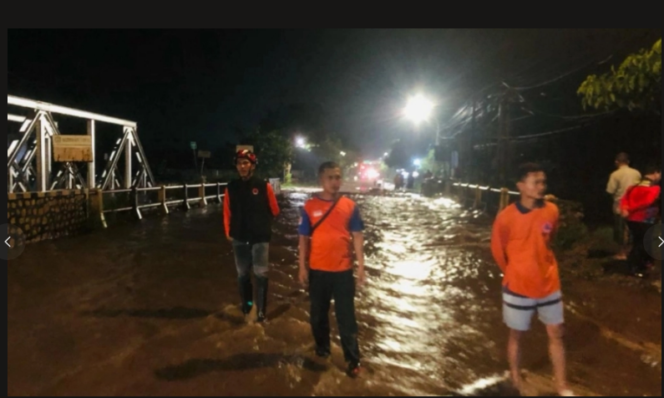 
					Inilah jembatan Buk Wedi, di Jl. Ir Juanda kota Pasuruan, yanfg setiap tahun selalu teredam hujan. Jembatan ini akan dirahbilitasi dengan konstruksi baru menelan anggaran Rp 14 milia rlebioh. Ditutup mulai 6 April 2026. Foto: Ist