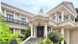 Inilah rumah (sitana) pasangan selebriti Anang Hermansyah dan Ashanty di Cinere, yang dijual dengan harga Rp 25 miliar semula dipatok Rp 35 miliar. Foto: griyaproperty