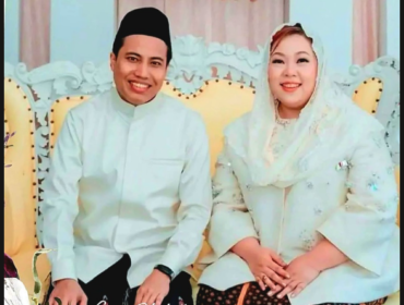 Putri pasangan Presiden IV Indonesia KH Abdurrhaman Wahid dengan Ibu Shinta Nuriayah, Inayah Wulandari mengakhir masan lajang dipersunting oleh  Dr. KH. Muhammad Shalahuddin A. Warits, pengasuh Ponpes Annuqayah di Guluk-Guluk, Sumenep, Madura, Jawa Timur, resmi mempersunting Nyai Inayah Wulandari Wahid, putri bungsu almarhum Presiden ke-4 KH. Abdurrahman Wahid (Gus Dur), pada Minggu, 5 April 2026. Foto: ist/ keluarga