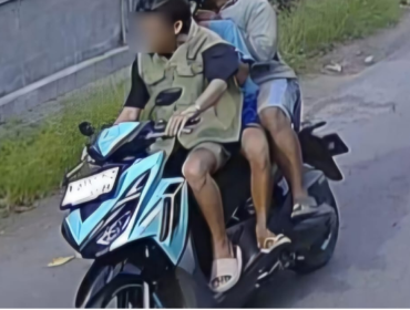 Polisi, Rabu 8 April 2026, berhasil merigkus tiga tersangka yang melarikan diri setelah menjambret kalun emas 13 gram meilik nenek 60 tahun, terjadi di Dusun Krandon Lor, Desa Rejoso Kidul, Kecamatan Rejoso, Kabupaten Pasuruan. Foto: Instagram@pasuruan_kekinian