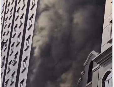 Kebakaran melanda apartemen Mediterania Tanjung Duren, Jakarta Barat, Kamis pagi 07.30,, 30 April 2026. Foto: Istagrgam@jktkreativemedia