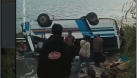 Diduga tak mamu menanjak, bus PT Sinar Kencana Makmur Abadi (SKEMA) terjadi pada Sabtu, 28 Maret 2026, di jalur perbukitan menuju Danau Ranau. Akibatnya 28 penumpang alamiluka berat dan ringan, sementara sang sopir melarikan diri. Foto: Instagram@lampung.24jam