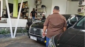 KPK melakukan penggeledahan rumah dinas kepala dinas Kominfo, Kota Madiun, Noor Falah, di jalan Jalan Aneka Sari 4B, Kelurahan Rejomulyo, Kecamatan Kartoharjo, Kota Madiun, Jawa Timur. Penggeldahan dilanjutkan ke kantor PT Uler Raya, Jiwan, Sabtu Minggu 5-6 April 2026. Foto: instagram@info_madioen