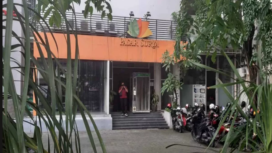 Kantor PD Pasar Surya, Surabaya saat mengelola 64 pasar akti dari 74 pasar yang tersebar di Timur, Utara dam Barat. Menangani sekiutar 12.000 pedagang. Foto: genpi.co