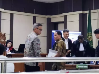 Pengadilan seorang dosen UGM terakit kasus  penyediaan biji kakao senilai Rp 6,7 miliar dilaksanakan di pengadilan Tipikor Semarang. Foto: antaranews.com