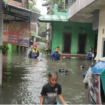 Kawasan keluarahan Jagalan Solo, terendam banjir, akibat hujan masih turun hingga pertengahan April 2026 ini. BMKG meningatkan Solo punya tabiat tersendiri, meski memasuki kemarauy tetapi hujan masih bis aturun. Foto: Dok/warga