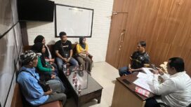 saat sejumlah korban mendapatkan penjelasan dari penyidik