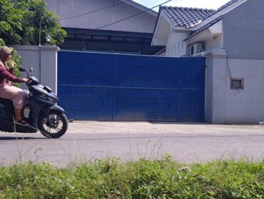 Perusahaan pengolah garam beryodium di Ngoro, Jombang, diduga beroperasi tanpa dilengkapi instalasi pengolahan limbah (IPAL). Foto: ist