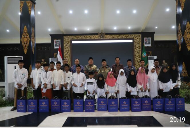 
					Acara tasyakuran memperingati May Day atau hari Buruh Internasional 1 Mei 2026, di pendopo Pemkab Jombang, Kamis 30 April 2026. Foto: diskominfo pemkab jombang