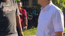 (Kiri) Satuan, 40, berhasil ditangkap oleh petugas polres Mojokerto, enam jam setelah terjadi pembacokan mertua dan istri, Rabu pagi sekitar pkl 09.00, 6 Mei 2026. Foto: instagram