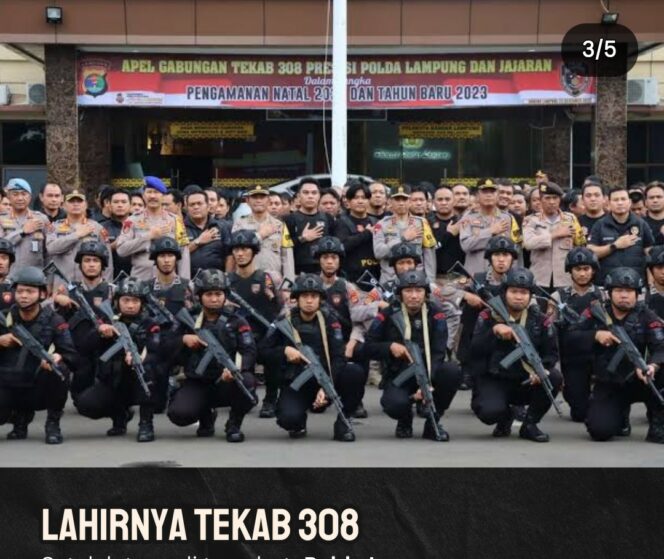 
					Inilah pasukan Tim Khusus Anti Bandit (Tekab 303) Polda Lampung diturunkan untuk memburu penembak Brigpol Arya Supena. Foto: Instagram@lampuung
