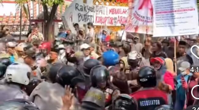 Masa AMPB Pati mnggeruduk Mapolres Pati, diterima oleh wakapolres. Foto: ist