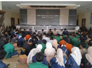 Aksi demo MBG dan pembangunan di Bangkala, Madura, Senin 18 Mei 2026. Foto: ketik.com