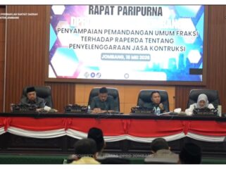Rapat pembahasan pemandangan umum frajsi, di gedung DPRD Jombang, Senin, 2026. Foto: instgaram@dprd-jombang
