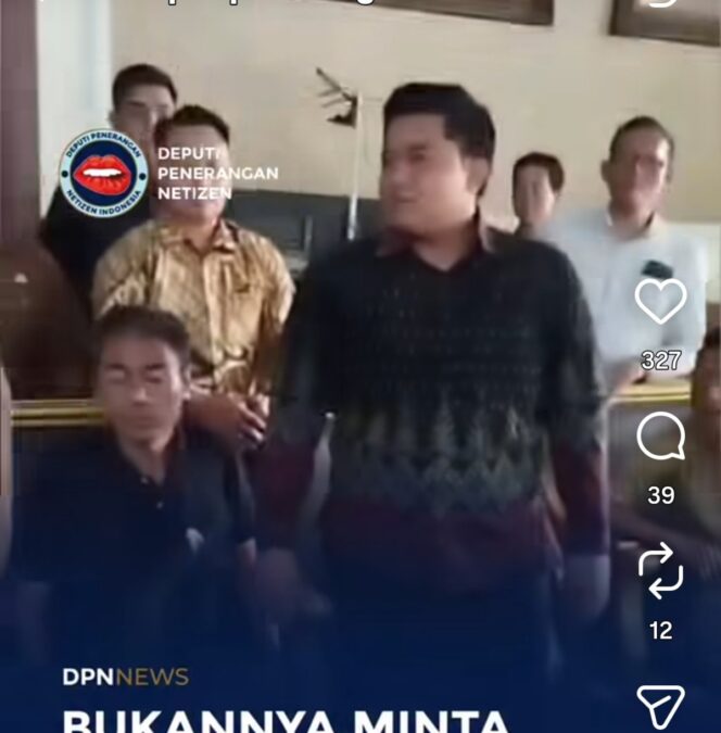 
					Ketua DPRD Gresik, Syahrul Munir, emosi menantang duel seorang  dari 40 PKL yang datang menghadap untuk audiensi atas penggusuran PKL di Driyorejo, Rabu 20 Mei 2026. Foto: ist