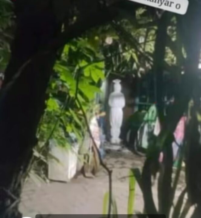 
					Teror pocong guncabg sejumlah wilayah mulai dari Jabar, Jateng dan Jatim. Foto: ist