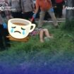 Warga tenukan jasad seorang perempuan berusia 27 tahun di bawah flyover Aloha, Sidoarjo, Minggu sore 24 Mei 2026. Foto: instagram@sorot.sidoarjo