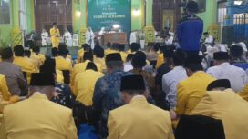 Selama 2,5 jam Kiai Al‑Mukarrom Mursyid Thariqah Shiddiqiyyah Indonesia, Syekh Muhammad Muchtarullohi mujtaba mu'thi, Kiai Tar memberi tausyiah di Ponpes Tharikat Sidhiqqiyyah, Kamis malam, 25 Juni 2026. Foto: kredonews.com/ priyo suwarno