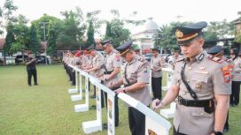 Saat prosesi serah terima jabatan Kasatreskrim dan delapan Kapolsek jajaran Polres Jombang, Kamis (25/6/2026) 