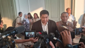 Menteri Ara