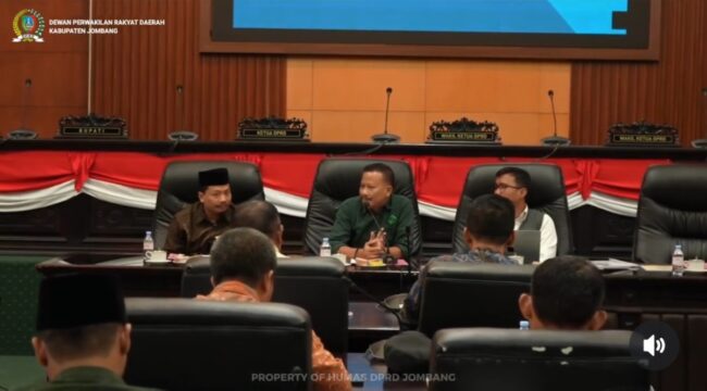 DPRD Jombang tengah membahas Ranperda Miras dan Larangan Oplosan, Kamis 4 Juni 2026. Foto: instagram@dord_jombang