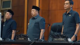 Ketua DPRD Jombang, H. Hadi Atmaji pimpin rapat paripurna tentang Jawaban Bupati tentang pertanyaan anggota dewan terhadap Ranperda Penyelenggaraan Jasa, Senin 8 Juni 2026. Foto: ist