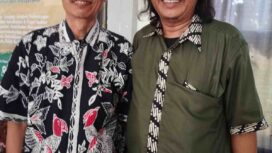 Riadi Ngasiran (Ketua Lesbumi PWNU Jatim) bersama KH Muhammad Jadul Maula (Ketua Lesbumi PBNU). Foto: panitia muktamar lesbumi nu