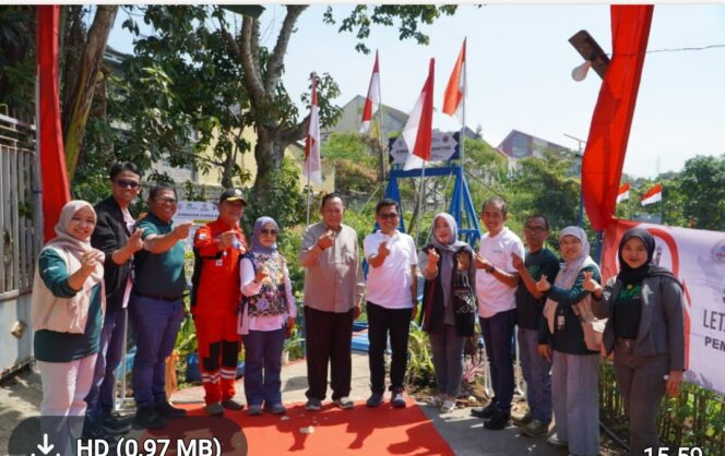 
					PT Pegadaian XII Surabaya resmikan bantuan jembatan untuk warga desa Temas, Batu, Jawa Tinur, Selasa, 17 Juni 2026. Foto: ist