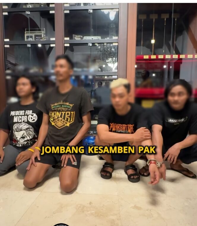 
					Kapolrestabes Kombespol Luthfrie Sukistyawan saat melakukan dialog dengan empat warga Jombang yang ditangkap dalam aksi massa konvoi rusuh di Tenggilis Mejoyo, Surabaya, yang terjadi 4 Juni 2026. Foto: instagram@luthfie.daily