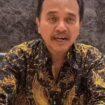 Tersangka Roy Suryo konferensi pers, pukul 18 .00 WIB, usai ditetapkan status tahanan luar oleh Kejajsaan, Senin 22 Juni 2026. Foto: instagram@suaraakarrumput