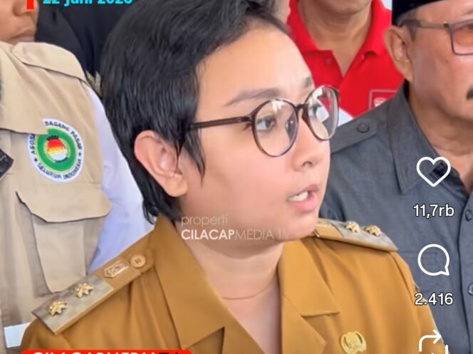 
					Pk Bupati Cilacap, Dra. Hj. Aulia Fatma Supri, S.H., M.Ag., Penjabat Bupati Cilacap. Foto: instagram@cilacapmediaTV